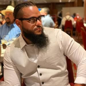 Meet your Posher, Adam